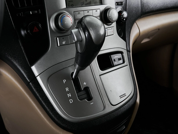 Hyundai Grand Starex, I фото №14