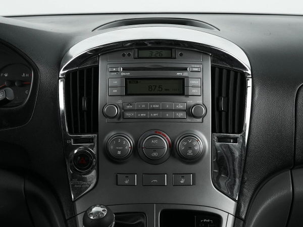 Hyundai Grand Starex, I фото №13