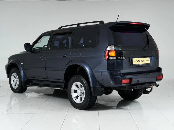 Mitsubishi Pajero Sport, I Рестайлинг фото №4