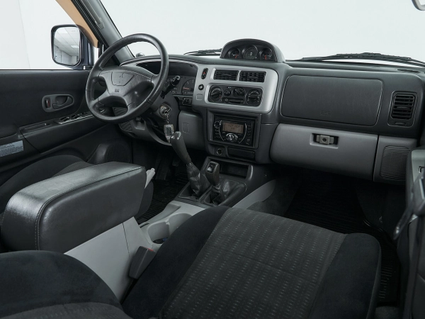 Mitsubishi Pajero Sport, I Рестайлинг фото №9