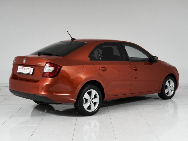 Skoda Rapid, I Рестайлинг фото №6