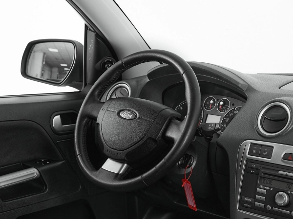 Ford Fusion, I Рестайлинг фото №13