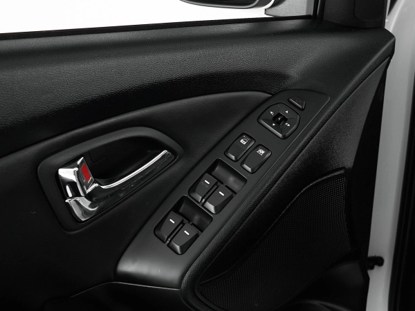 Hyundai ix35, I фото №10