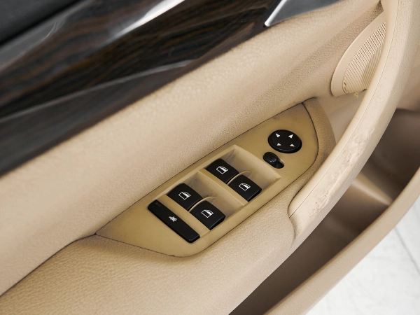 BMW X1, I (E84) фото №10