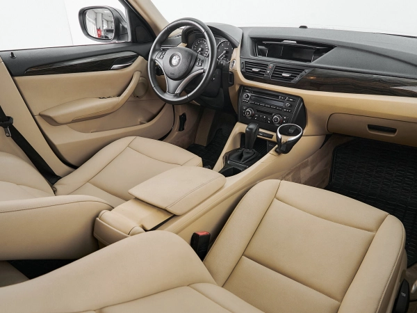 BMW X1, I (E84) фото №9