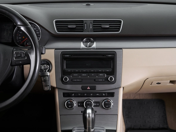 Volkswagen Passat, B7 фото №12