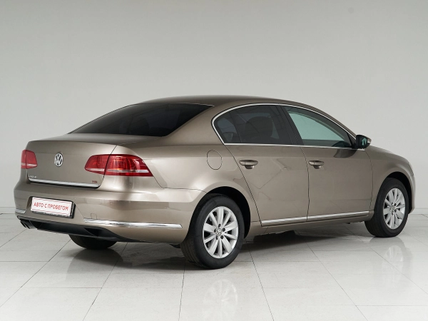 Volkswagen Passat, B7 фото №6