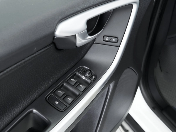 Volvo XC60, I фото №8