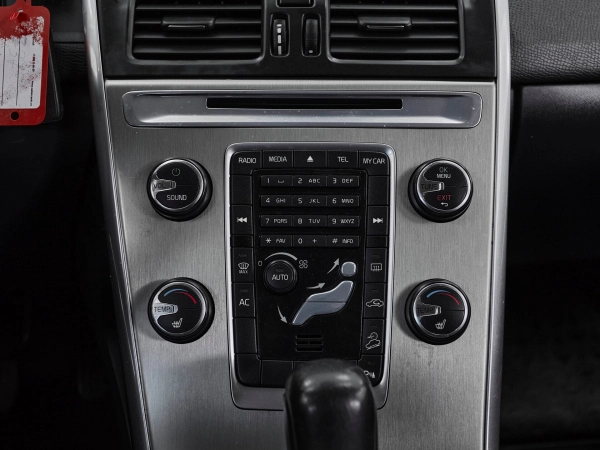 Volvo XC60, I фото №17