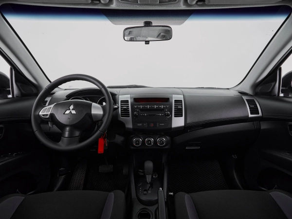 Mitsubishi Outlander, II Рестайлинг фото №15