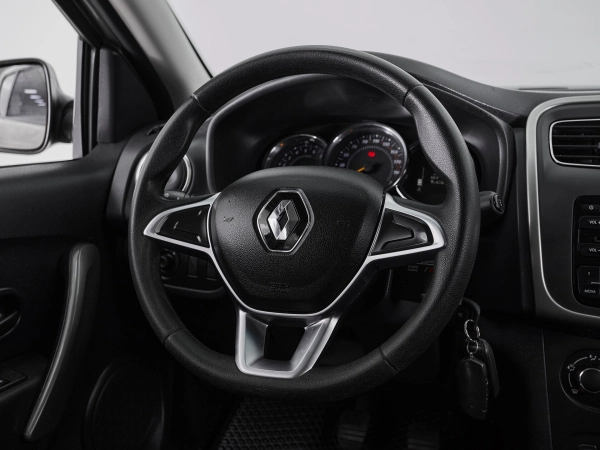Renault Sandero, II Рестайлинг фото №10
