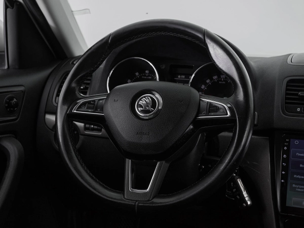 Skoda Yeti, I Рестайлинг фото №10