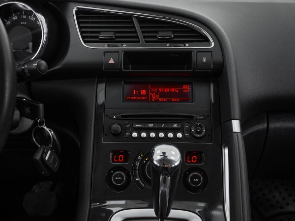 Peugeot 3008, I Рестайлинг фото №14