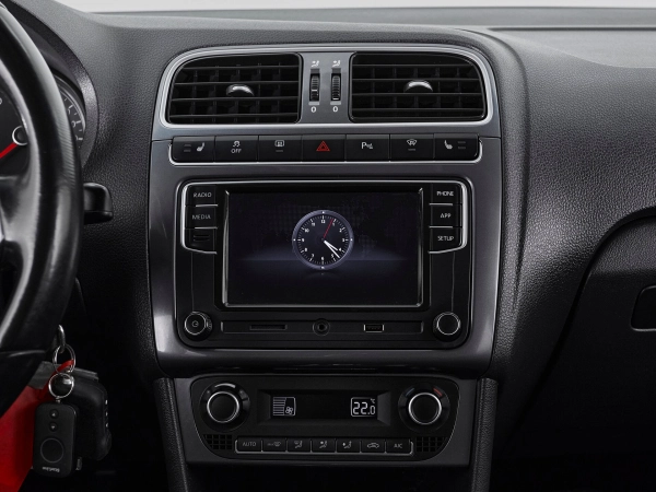 Volkswagen Polo, V Рестайлинг фото №16