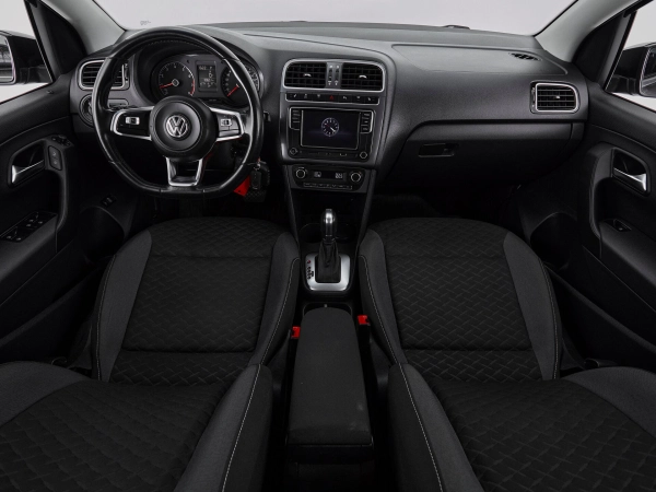Volkswagen Polo, V Рестайлинг фото №8