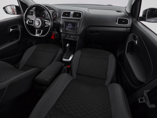 Volkswagen Polo, V Рестайлинг фото №9