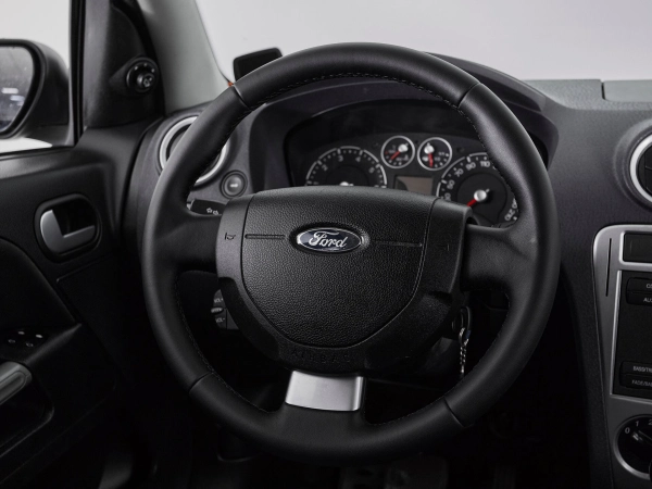 Ford Fusion, I Рестайлинг фото №10