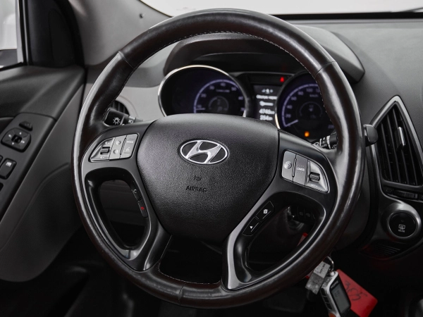 Hyundai ix35, I Рестайлинг фото №10
