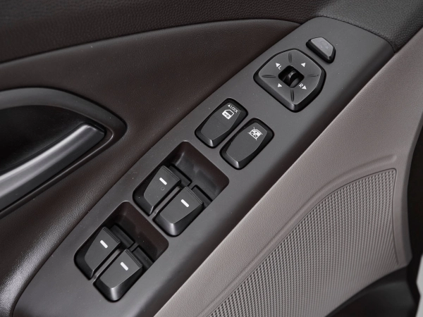 Hyundai ix35, I Рестайлинг фото №12