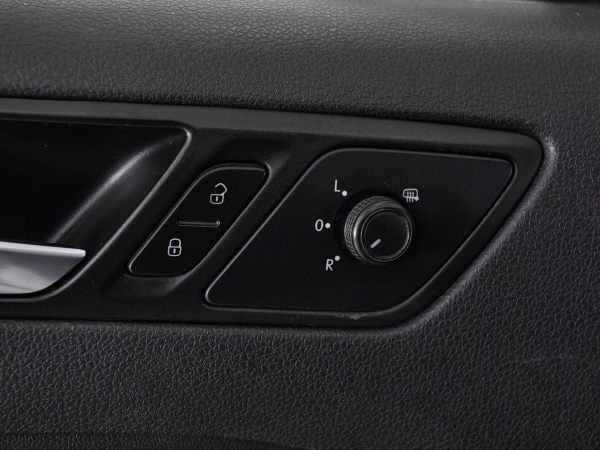 Volkswagen Jetta, VI Рестайлинг фото №13
