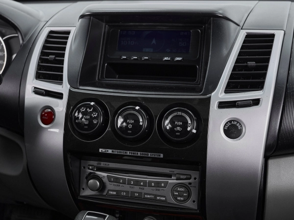 Mitsubishi Pajero Sport, II фото №13