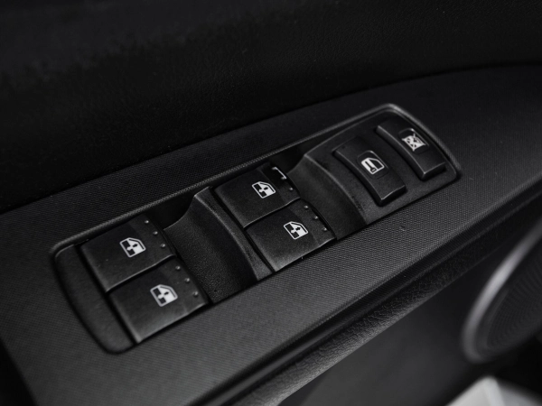 SsangYong Kyron, I Рестайлинг фото №12