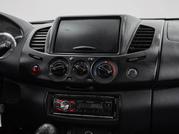 Mitsubishi L200, IV фото №13
