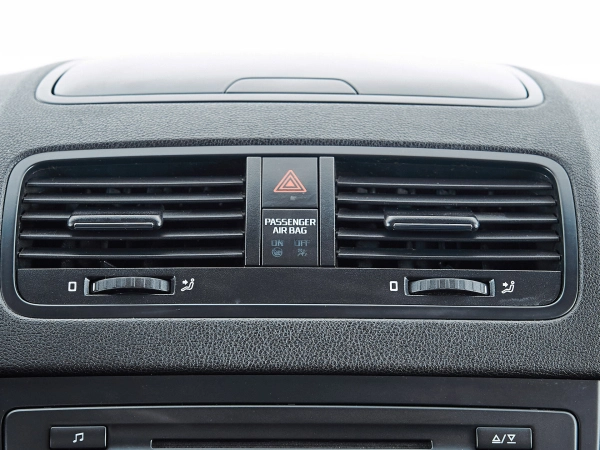 Skoda Yeti, I Рестайлинг фото №14