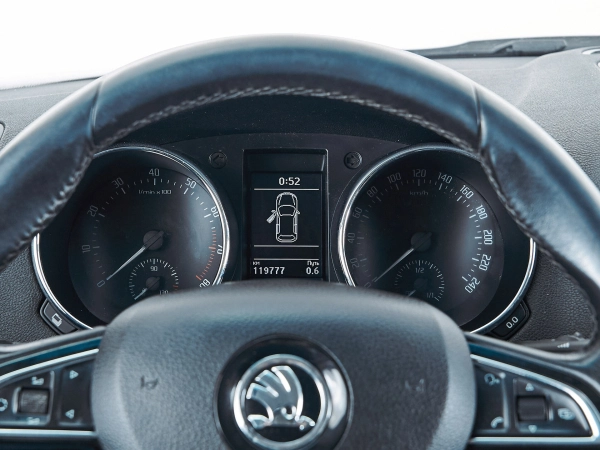 Skoda Yeti, I Рестайлинг фото №9