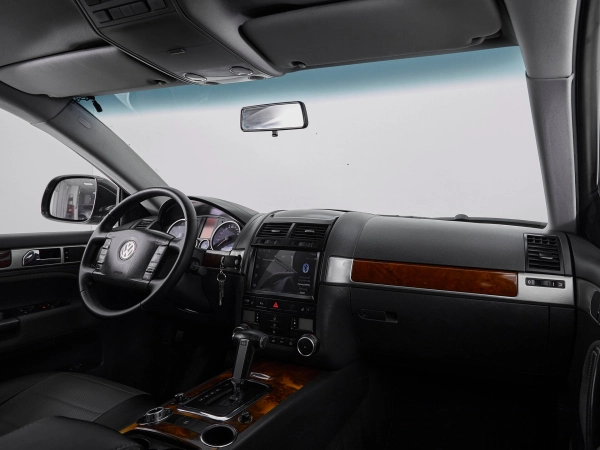 Volkswagen Touareg, I Рестайлинг фото №9
