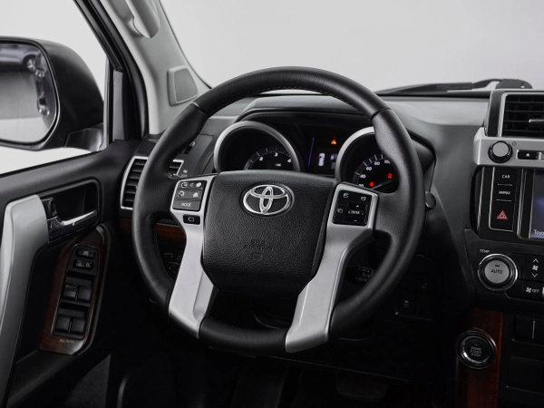 Toyota Land Cruiser Prado, 150 Series Рестайлинг 1 фото №10