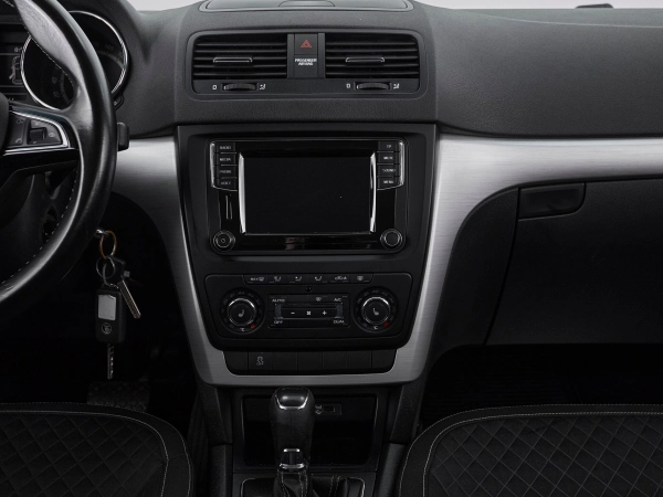 Skoda Yeti, I Рестайлинг фото №13