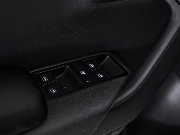 Volkswagen Polo, V Рестайлинг фото №12