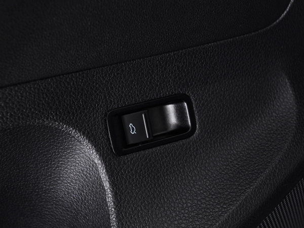 Volkswagen Polo, V Рестайлинг фото №14
