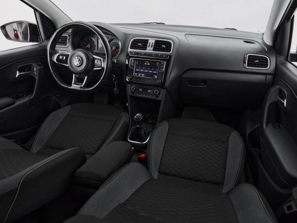 Volkswagen Polo, V Рестайлинг фото №9