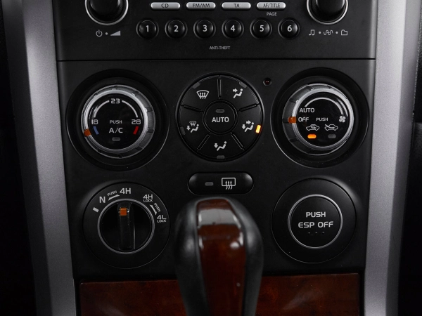Suzuki Grand Vitara, II фото №14