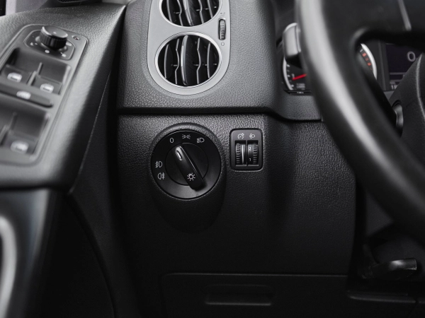 Volkswagen Tiguan, I фото №11