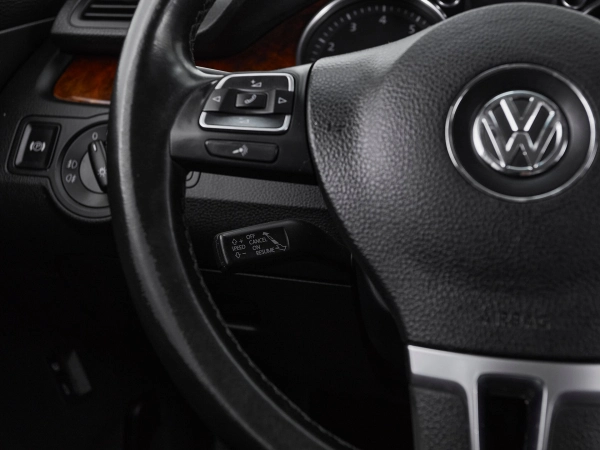 Volkswagen Passat, B6 фото №11