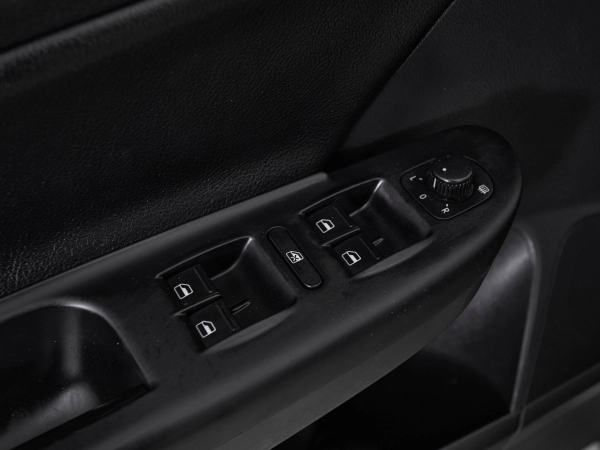 Volkswagen Passat, B6 фото №13