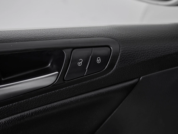 Volkswagen Passat, B6 фото №14