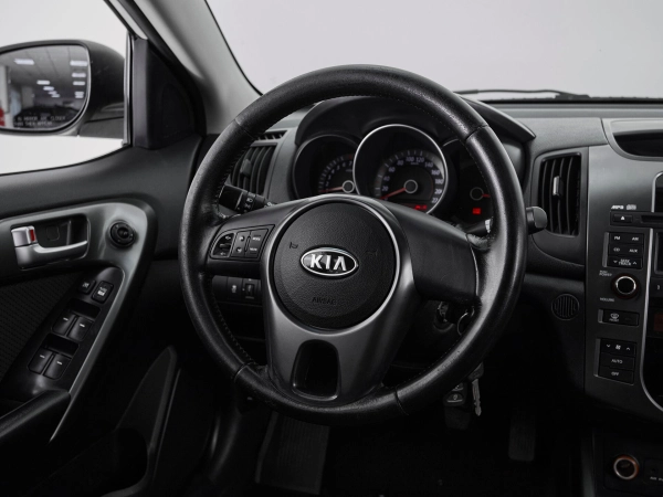 Kia Cerato, II фото №10