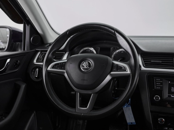 Skoda Rapid, I фото №10