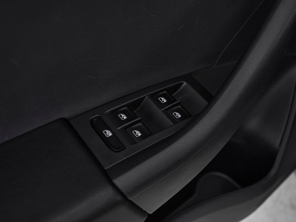 Skoda Rapid, I фото №12