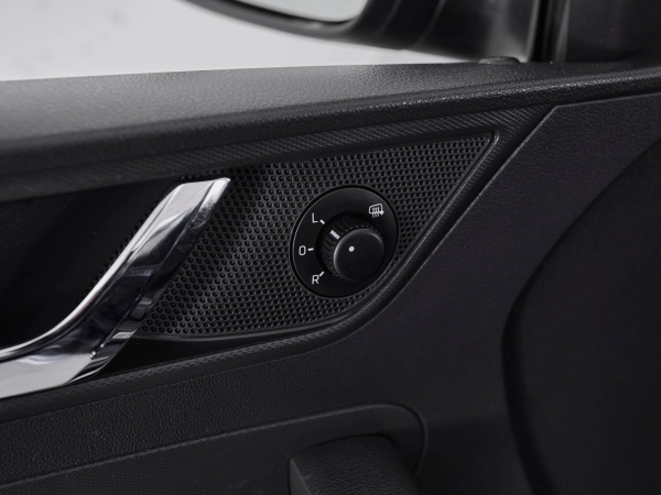 Skoda Rapid, I фото №13