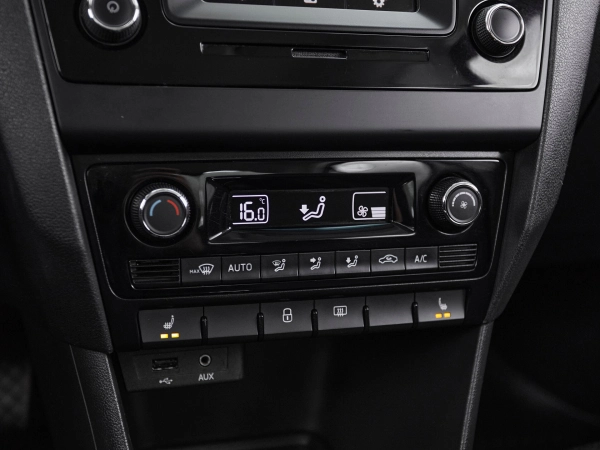 Skoda Rapid, I фото №15