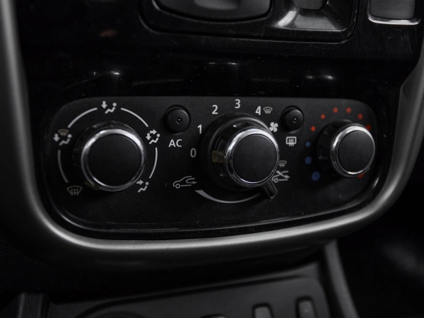 Renault Duster, I фото №14