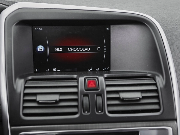 Volvo XC60, I Рестайлинг фото №16