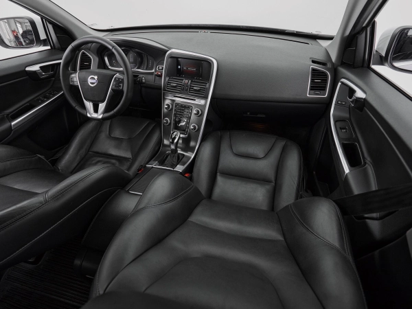 Volvo XC60, I Рестайлинг фото №9