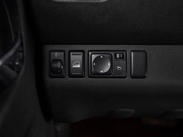 Nissan Pathfinder, III Рестайлинг фото №12