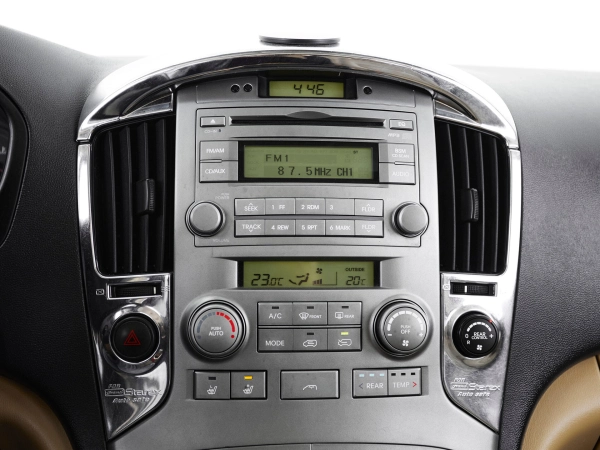 Hyundai Grand Starex, I фото №13